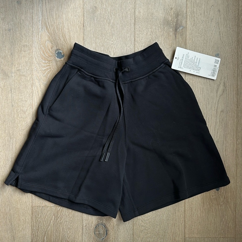 NWT All Yours HR 7" Short Size 2 Black lululemon